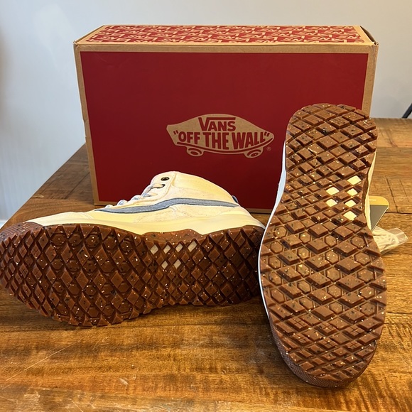 Vans Women’s Ultrarange Exo MTE - Picture 3 of 5
